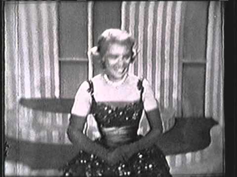 Dinah Shore With The Colonial Theater’s RCA TK40s…1957