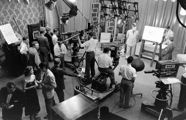 November 17, 1946…TV’s 1st Magazine Style Show Debuts